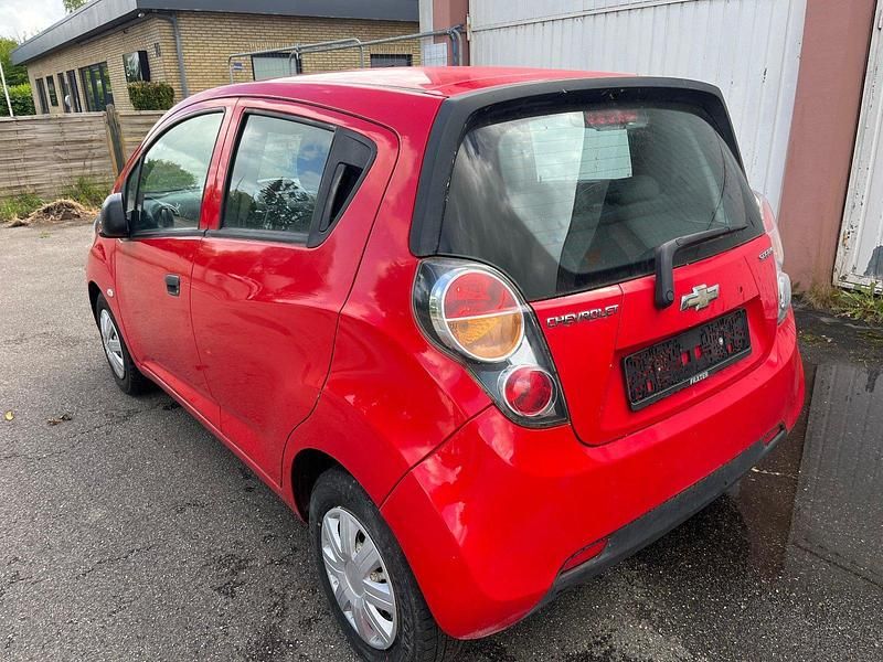 Gebraucht Chevrolet Spark 68 PS (50 kW) 2012 Rot Kleinwagen
