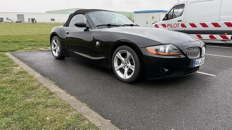 Gebraucht BMW Z4 150 PS (110 kW) 2005 Schwarz Cabrio
