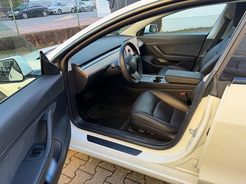 Gebraucht Tesla Model 3 Standard Range Plus 225 kW (306 PS) 2021 Weiß Limousine