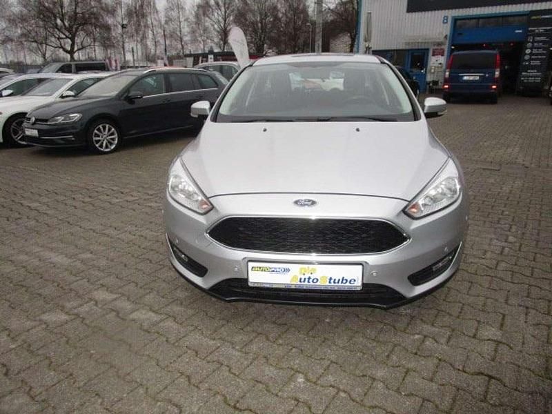 Polarsilber metallic Gebraucht 2018 Ford Focus Business Edition Kombi | 11.990 € (Teuer) - Bild 1/4
