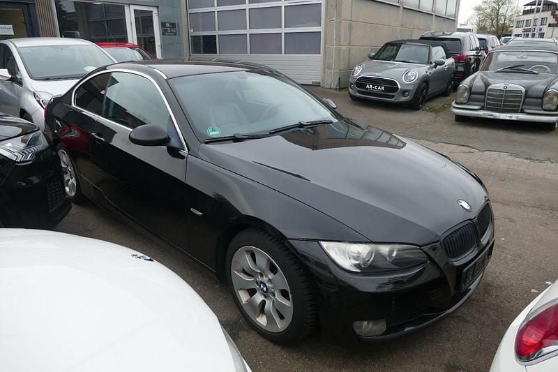 Second-hand BMW 325 Sport Line 218 CP (160 kW) 2006 Negru Coupe