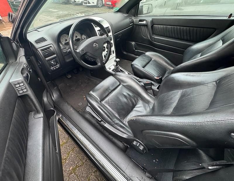 Gebraucht Opel Astra Cabriolet 101 PS (74 kW) 2002 Schwarz Cabrio