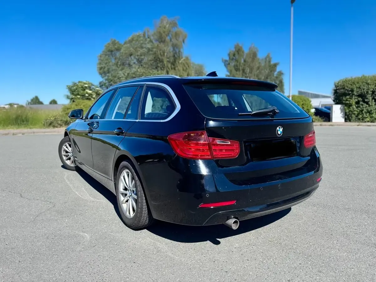 Gebraucht BMW 320 184 PS (135 kW) 2013 Schwarz Kombi