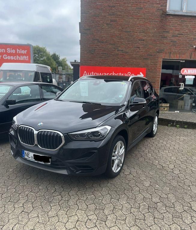 Schwarz Gebraucht 2019 BMW X1 Advantage SUV | 17.900 € (Guter Preis) - Bild 1/4