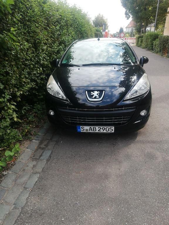 Schwarz Gebraucht 2010 Peugeot 207 CC Filou Cabrio | 950 € (Superpreis) - Bild 1/4
