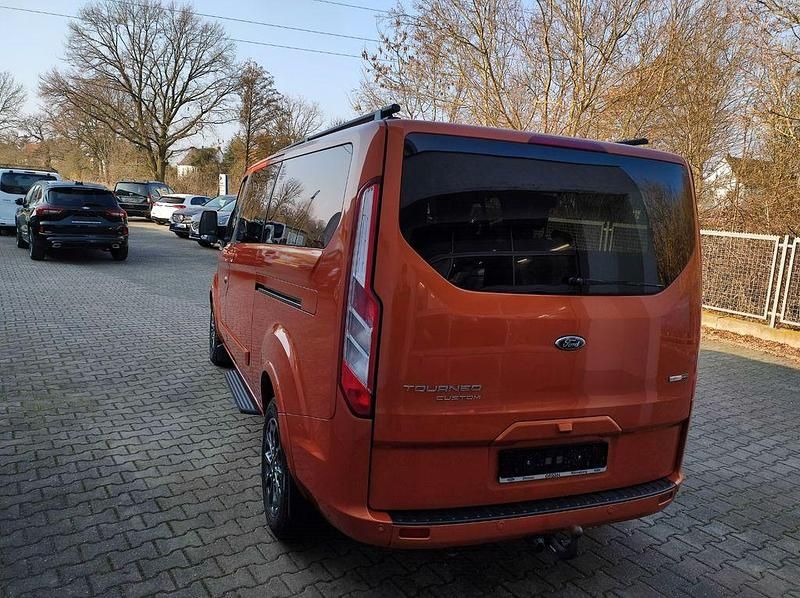 Gebraucht Ford Tourneo 185 PS (136 kW) 2021 Orange Van / Kleinbus