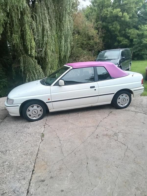 Weiß Gebraucht 1992 Ford Escort Cabriolet Cabrio | 250 € - Bild 1/4