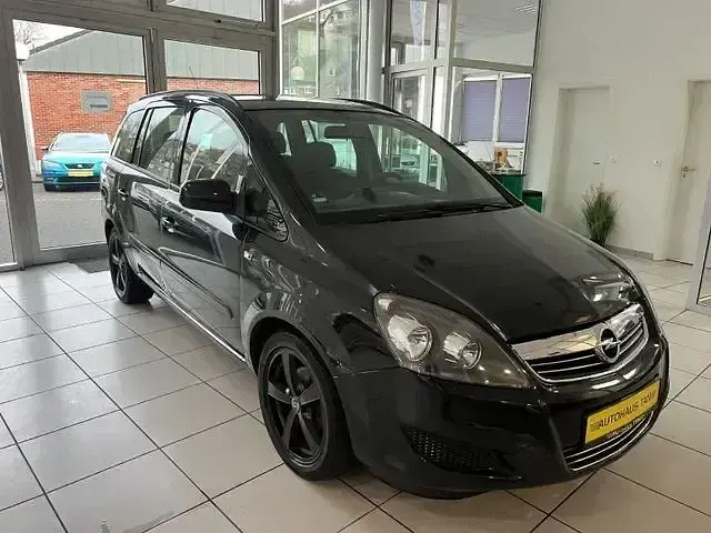 Gebraucht Opel Zafira Family 140 PS (102 kW) 2013 Schwarz Van / Kleinbus