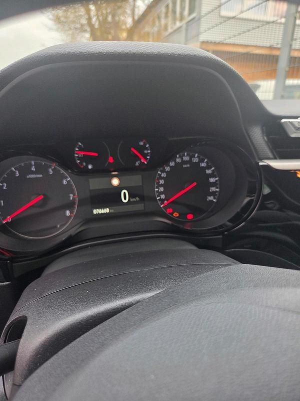 Gebraucht Opel Corsa 74 PS (54 kW) 2021 Weiß Kleinwagen