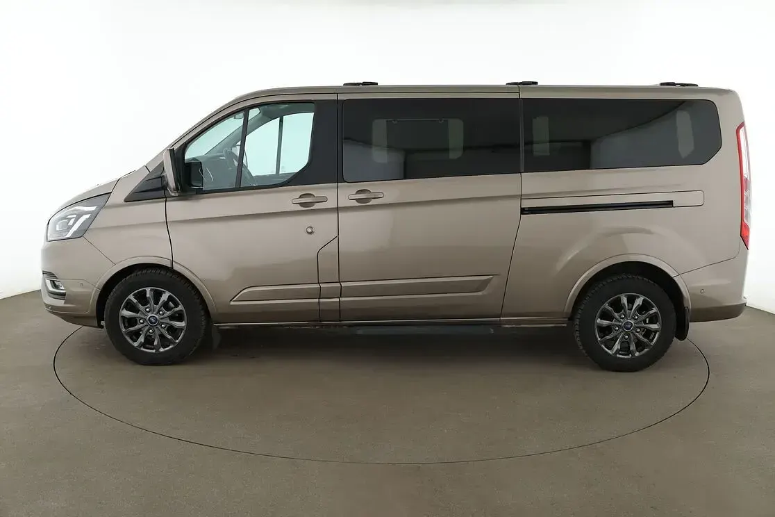 Usata Ford Tourneo Custom Titanium 2021 Grigio Furgone