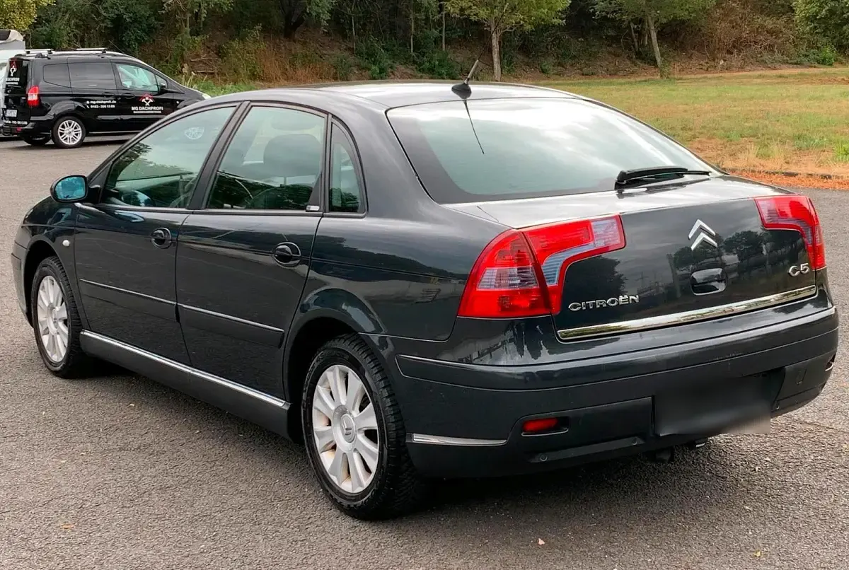 Gebraucht Citroën C5 Exclusive 133 PS (97 kW) 2006 Grau Limousine