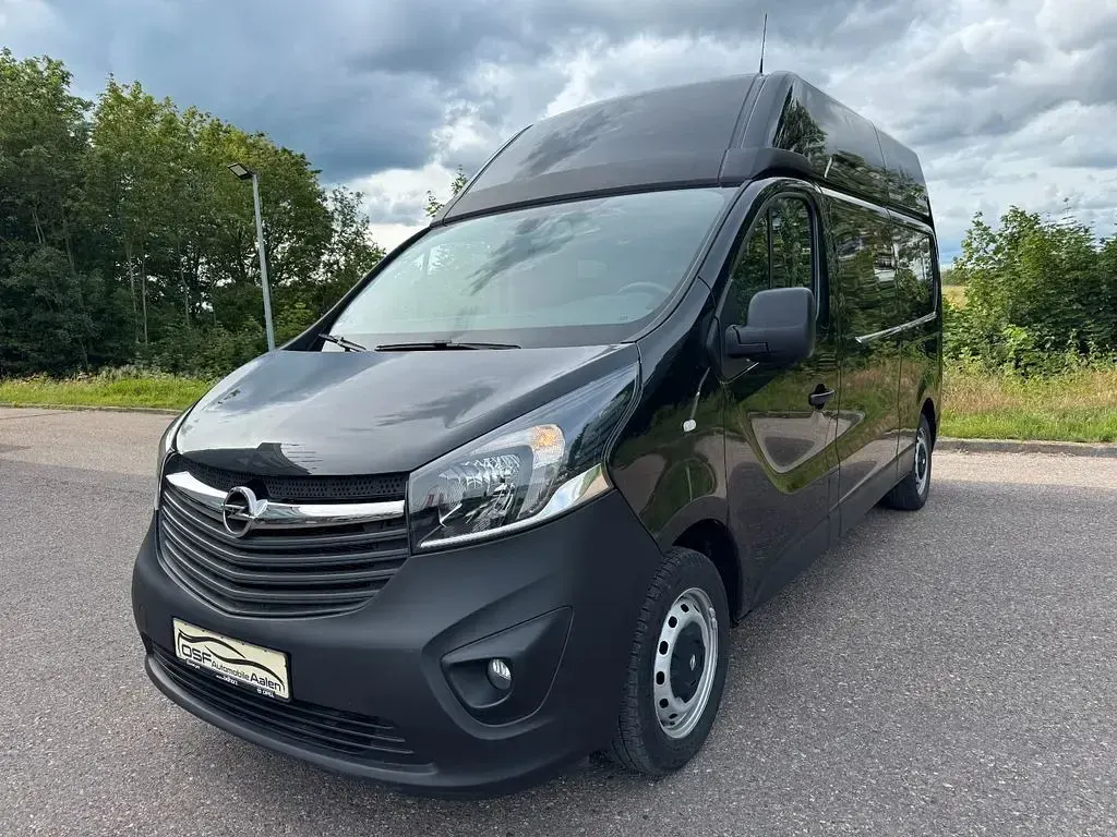 Gebraucht Opel Vivaro 145 PS (106 kW) 2019 Schwarz Van / Kleinbus