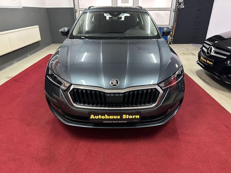 Gebraucht Skoda Octavia Ambition 116 PS (85 kW) 2022 Grau Kombi