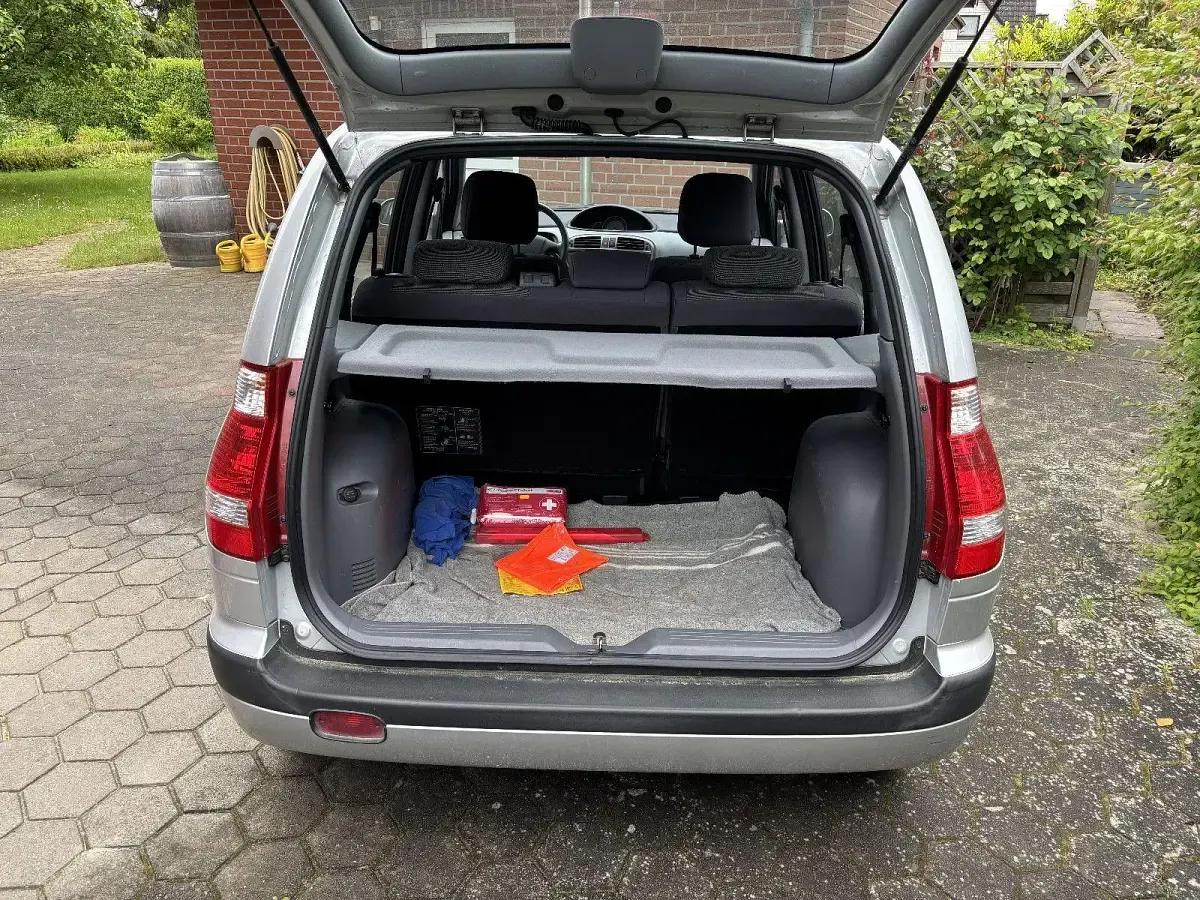 Gebraucht Hyundai Matrix GLS 103 PS (75 kW) 2006 Silber Van / Kleinbus