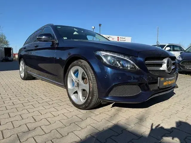 Gebraucht Mercedes C350 211 PS (155 kW) 2017 Blau Kombi
