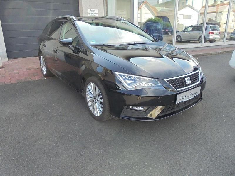 Schwarz Gebraucht 2020 Seat Leon ST Style Kombi | 14.990 € (Fairer Preis) - Bild 1/4