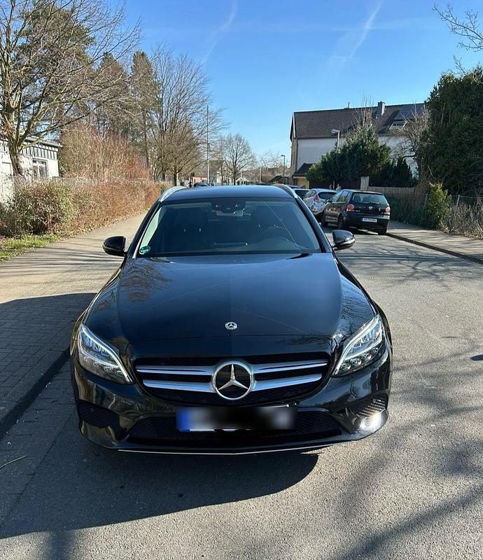 Schwarz Gebraucht 2020 Mercedes C300e Kombi | 18.900 € (Superpreis) - Bild 1/4