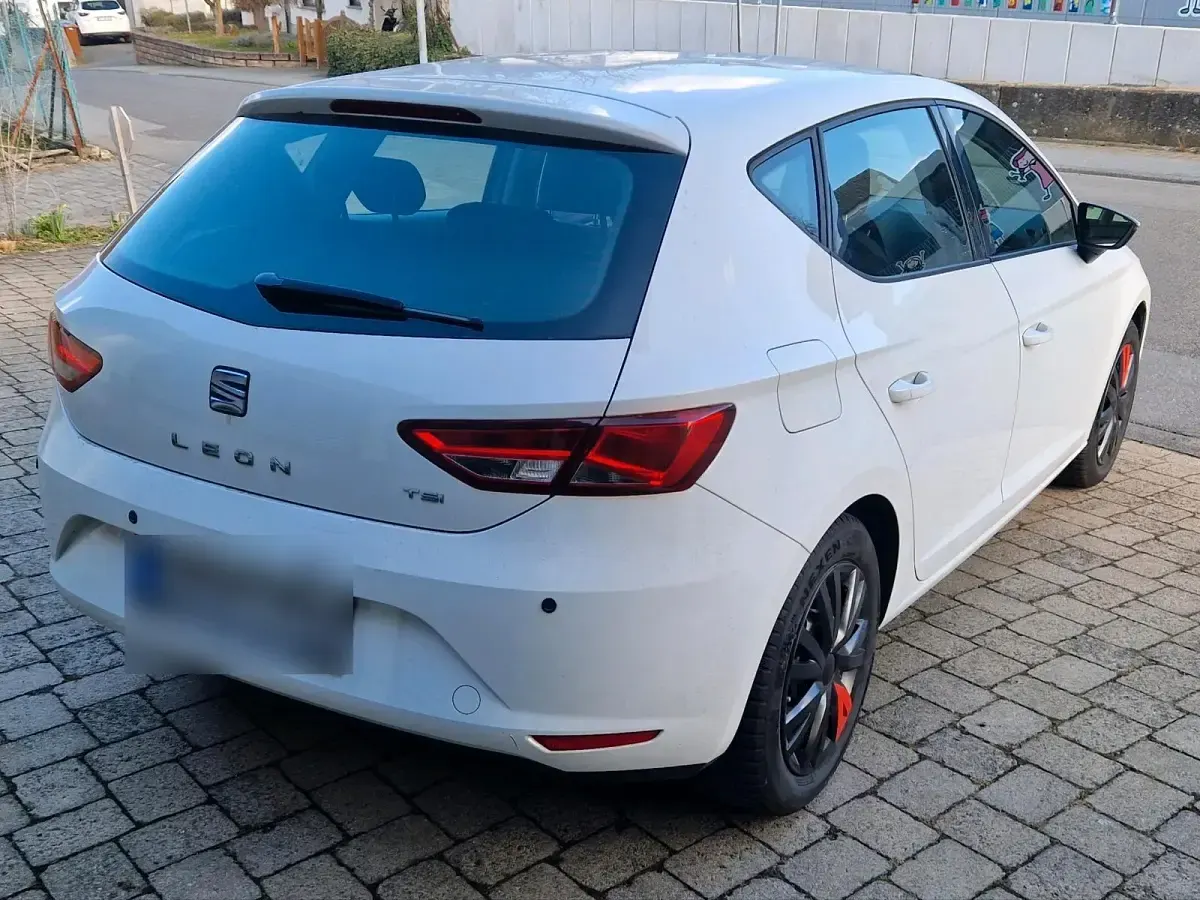 Occasion Seat Leon 110 ch (80 kW) 2015 Blanc Berline