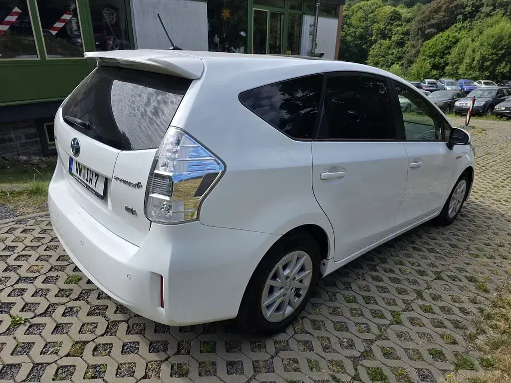Gebraucht Toyota Prius+ Life 99 PS (72 kW) 2012 Weiß Van / Kleinbus
