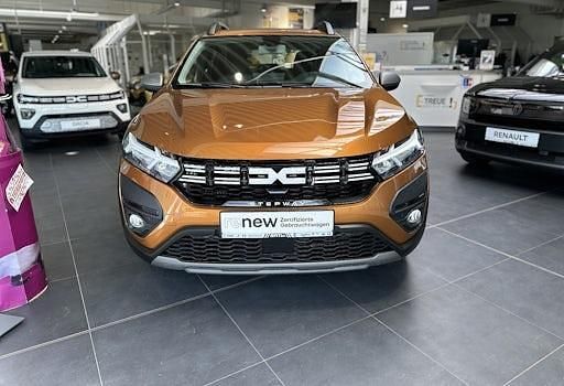 Gebraucht Dacia Sandero Expression 110 PS (80 kW) 2023 Orange Limousine