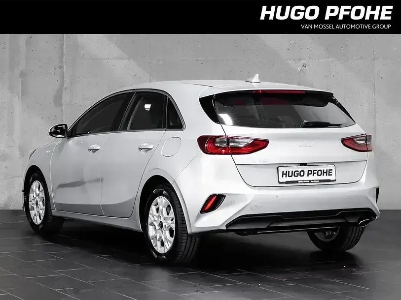 Gebraucht Kia Ceed Edition 7 101 PS (74 kW) 2024 Sparklingsilber Kleinwagen