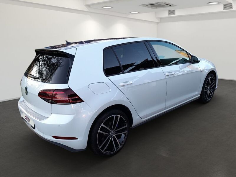 Gebraucht VW Golf VII Edition 204 PS (150 kW) 2020 Oryxwhite perlmutteffekt Limousine