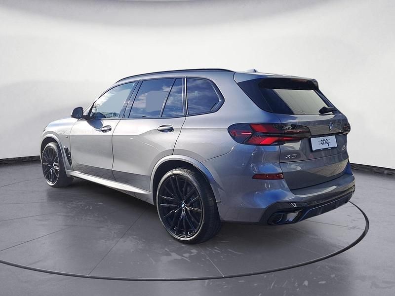Neu BMW X5 352 PS (258 kW) 2026 Grau SUV