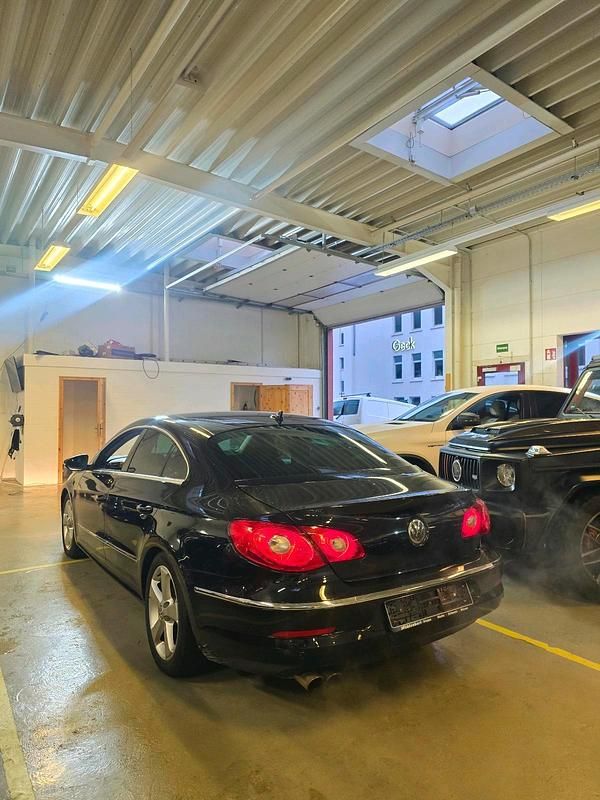 Gebraucht VW Passat 200 PS (147 kW) 2010 Schwarz Limousine