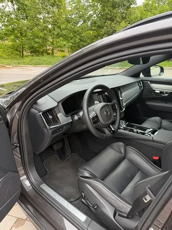 Gebraucht Volvo V90 455 PS (334 kW) 2024 Grau Kombi