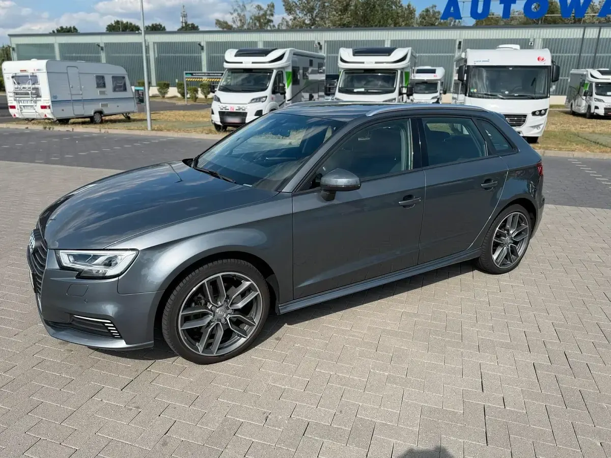 Gebraucht Audi A3 e-tron 204 PS (150 kW) 2020 Grau Kleinwagen