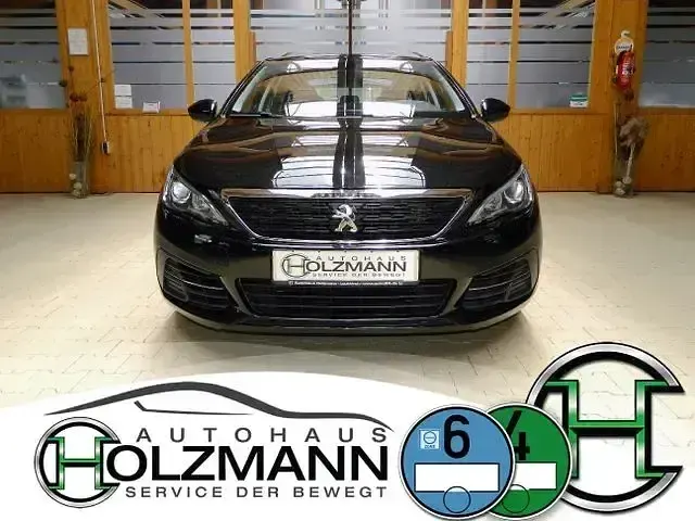 Gebraucht Peugeot 308 SW Active 131 PS (96 kW) 2019 Schwarz Kombi