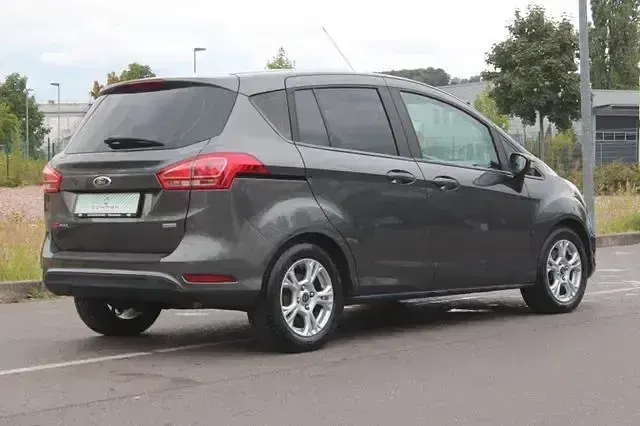 Gebraucht Ford B-MAX Trend 101 PS (74 kW) 2016 Magneticgrau (metallic) Van / Kleinbus