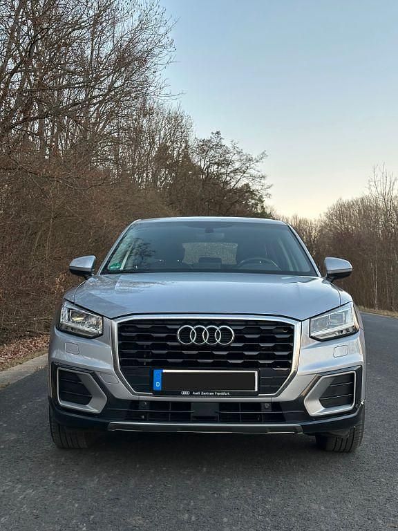 Gebraucht Audi Q2 Ambiente 150 PS (110 kW) 2019 Silber SUV