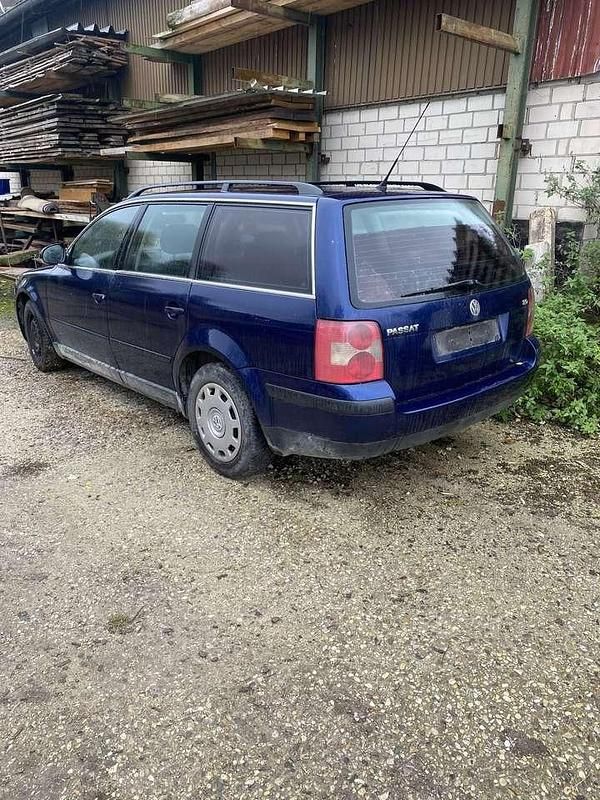 Second-hand VW Passat 87 CP (63 kW) 2000 Berlinǎ