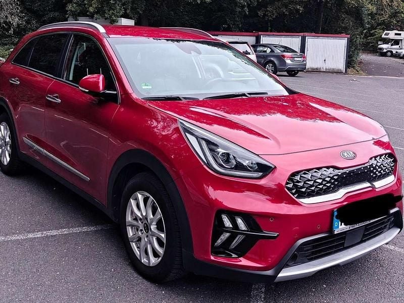 Gebraucht Kia Niro Spirit 141 PS (103 kW) 2020 Rot SUV