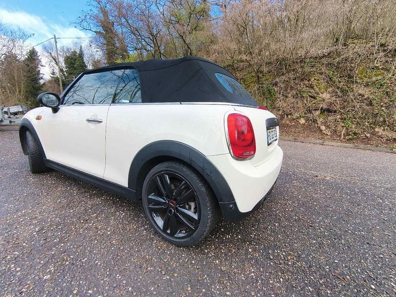 Gebraucht Mini One Cabriolet 102 PS (75 kW) 2018 Weiß Cabrio