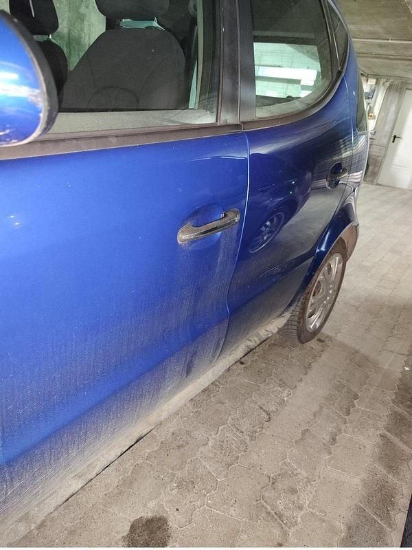 Blau Gebraucht 1998 Mercedes A160 Kombi | 280 € (Superpreis) - Bild 1/4