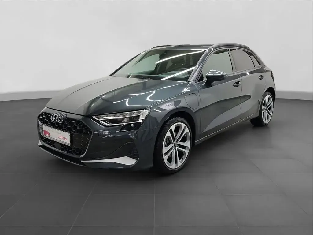 Gebraucht Audi A3 Advanced 204 PS (150 kW) 2025 Grau Limousine