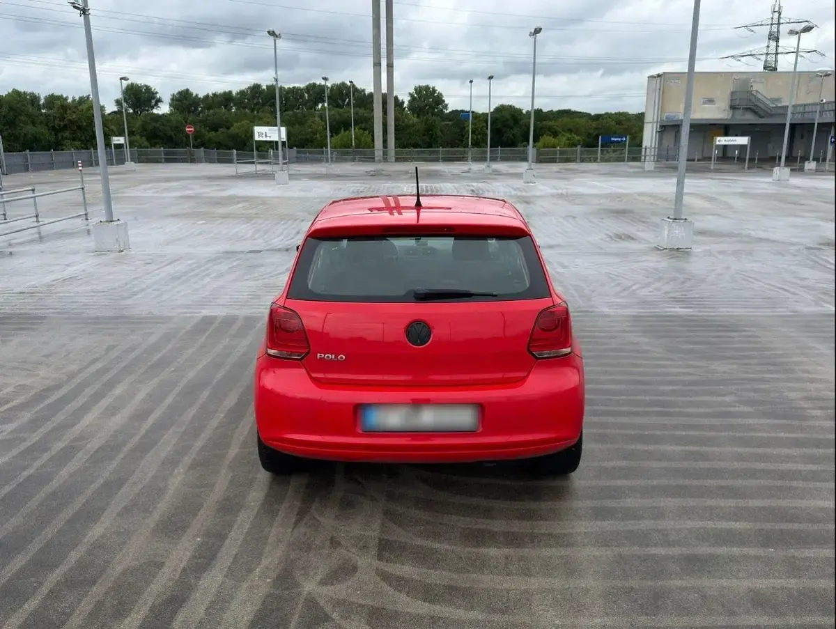 Gebraucht VW Polo 75 PS (55 kW) 2012 Rot Kleinwagen