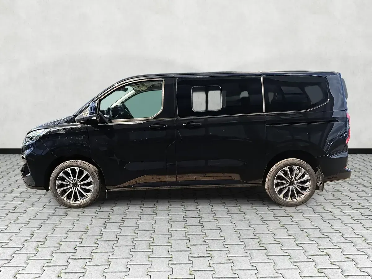Ny Ford Tourneo Titanium X 170 HK (125 kW) 2026 Sort MPV