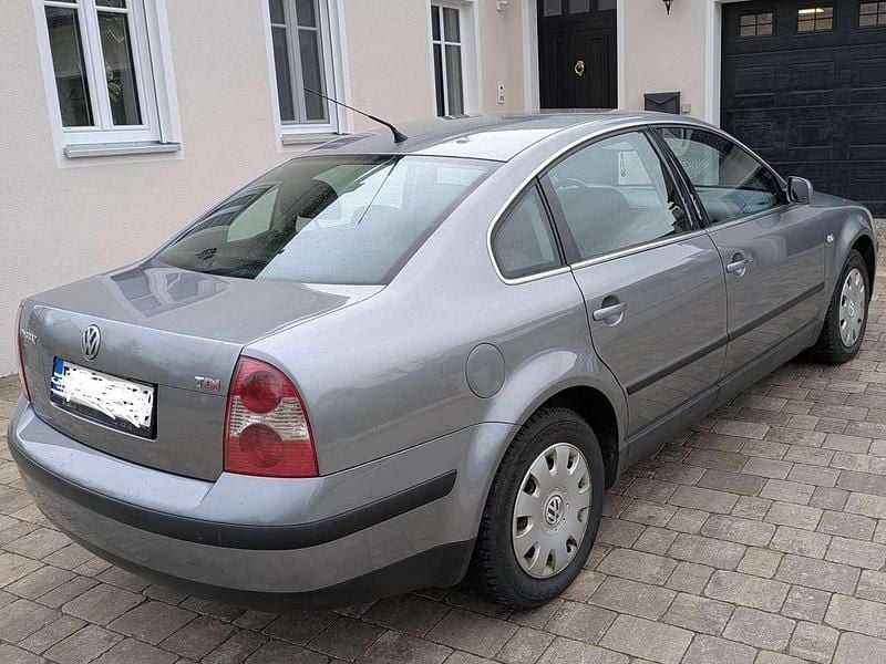 Gebraucht VW Passat Trendline 131 PS (96 kW) 2004 Limousine