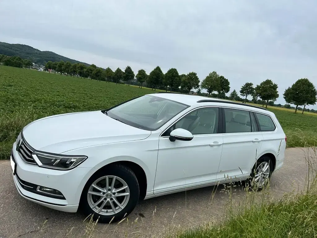 Gebraucht VW Passat Comfortline 150 PS (110 kW) 2019 Weiß Kombi