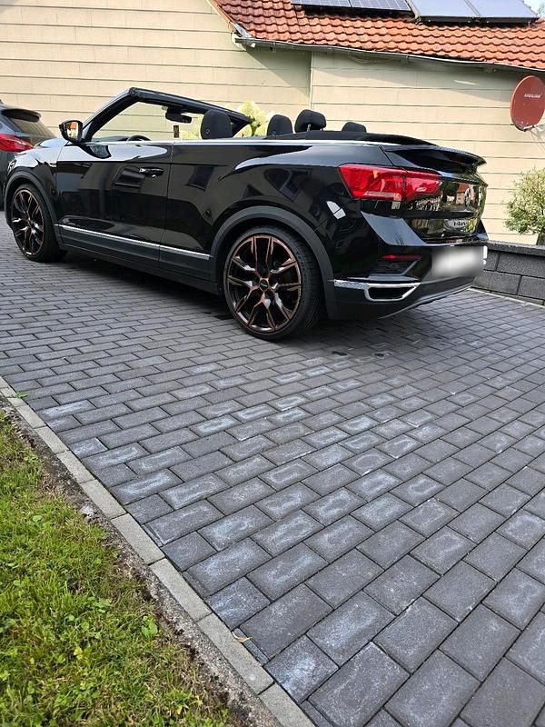 Gebraucht VW T-Roc Cabriolet Active 150 PS (110 kW) 2021 Schwarz Cabrio