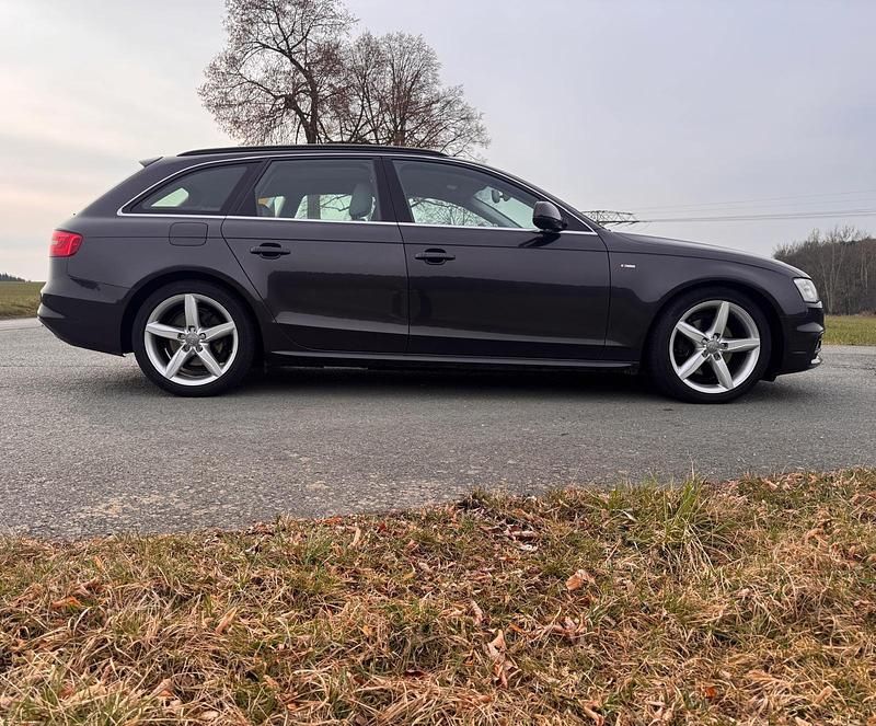 Gebraucht Audi A4 S-Line 190 PS (139 kW) 2015 Schwarz Kombi