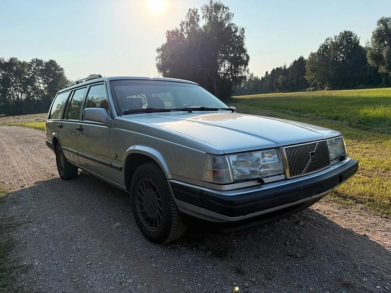 Silber Gebraucht 1998 Volvo 940 Kombi | 9.300 € (Fairer Preis) - Bild 1/4