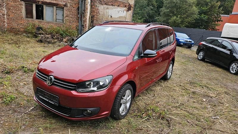 Gebraucht VW Touran 150 PS (110 kW) 2012 Rot Van / Kleinbus