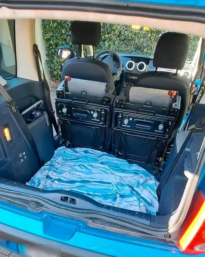 Gebraucht Peugeot 1007 72 PS (52 kW) 2006 Blau Van / Kleinbus