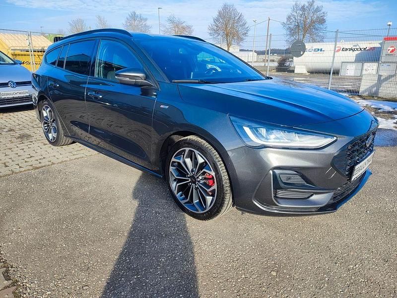 Gebraucht Ford Focus ST-Line 155 PS (114 kW) 2023 Grau Kombi