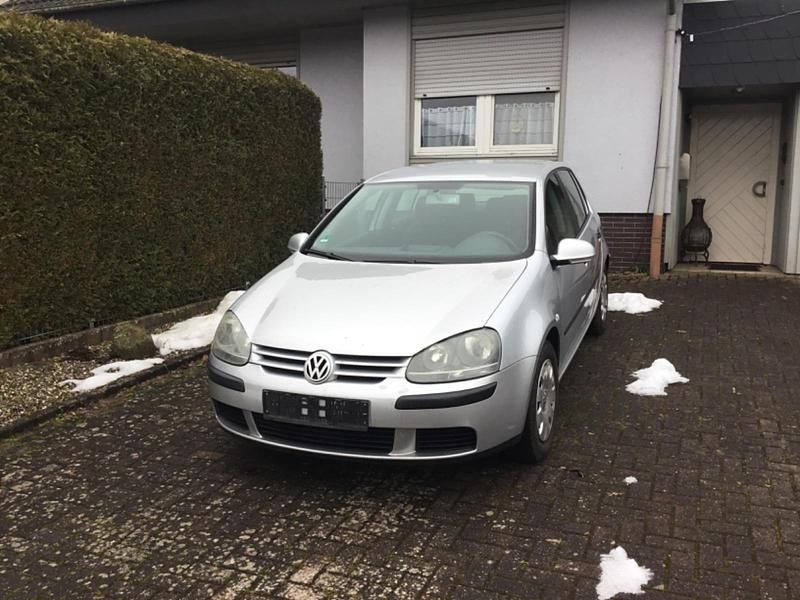 Silber Gebraucht 2004 VW Golf Limousine | 2.150 € (Guter Preis) - Bild 1/4