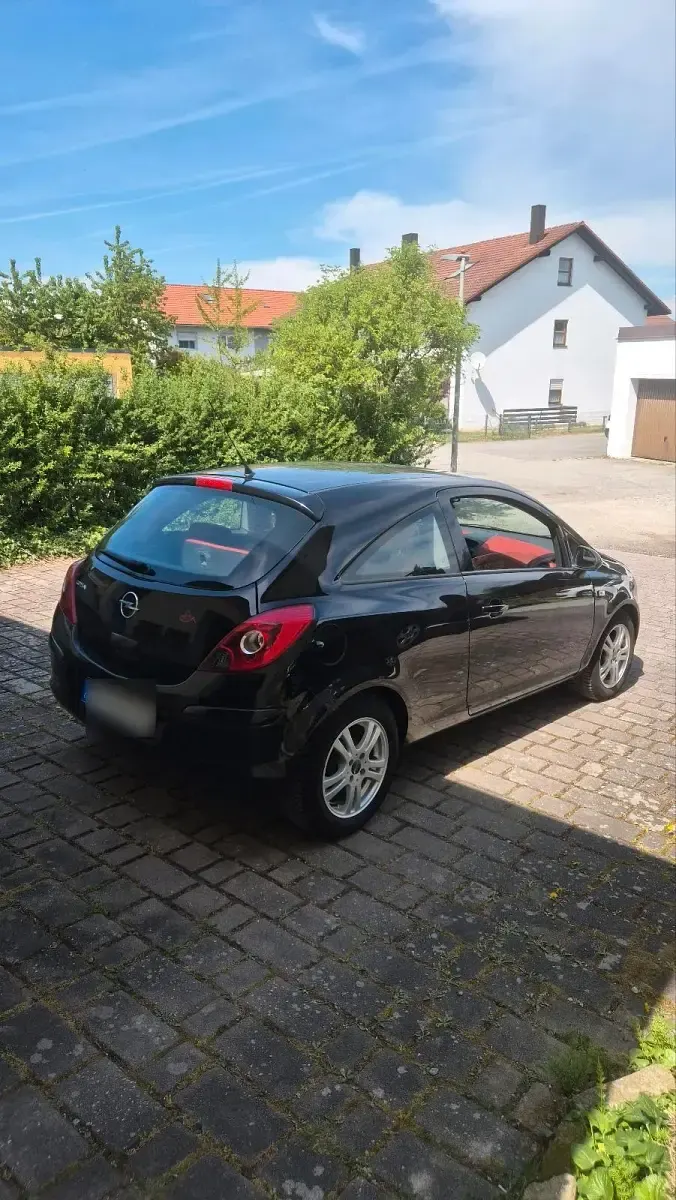 Usado Opel Corsa 85 HP (62 kW) 2009 Preto Citadino